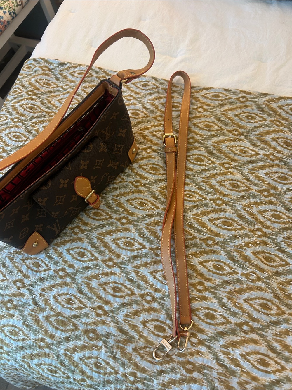 Louis Vuitton Monogram Shoulder Pochette - Brown and Tan - Picture 2 of 5